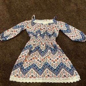 Girls Cut-out shoulder dress